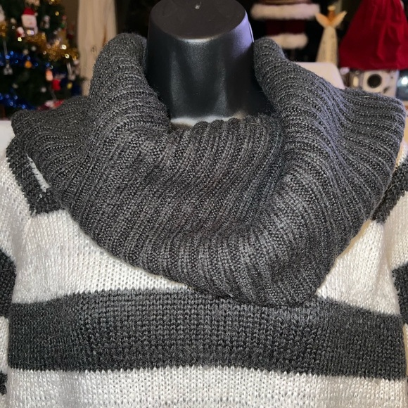 Element Eden Cowl Neck Sweater - Picture 2 of 7